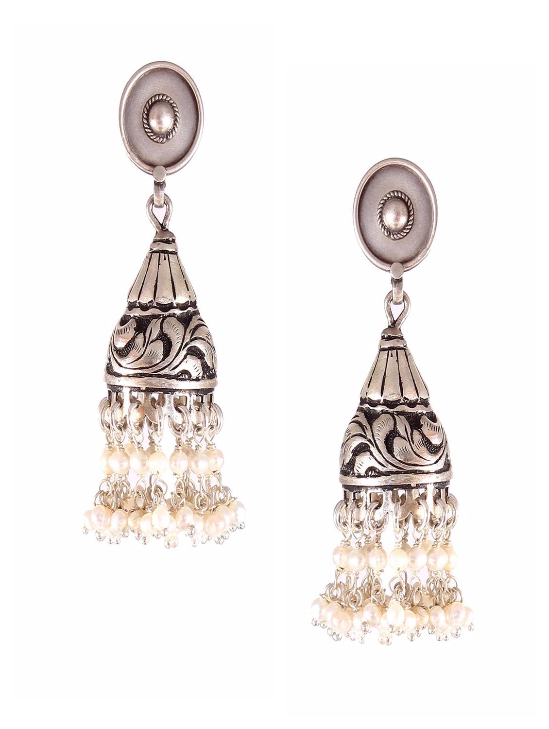 handcrafted embellished earring - 18137991 - Zoom Image - 0