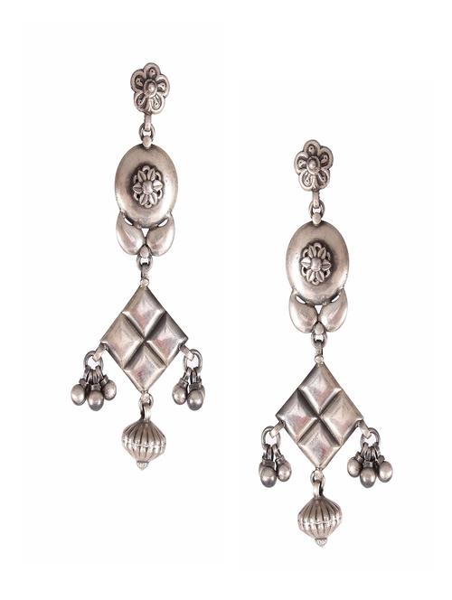silver studs earring - 18138004 - Standard Image - 0