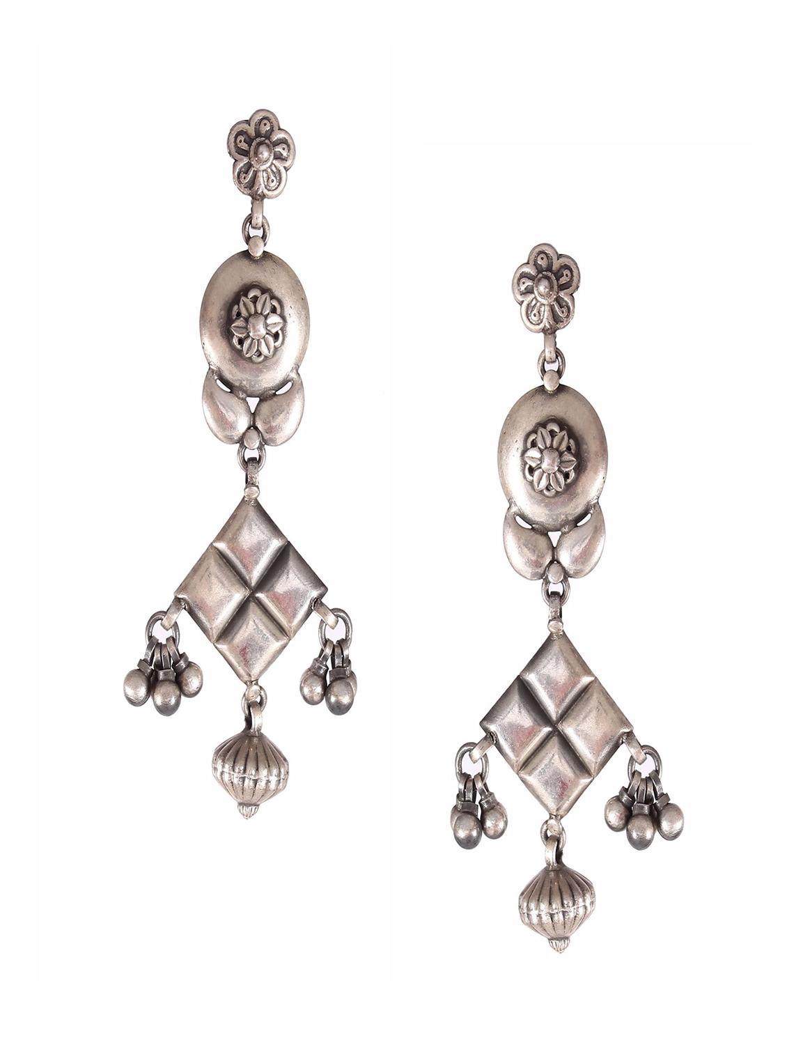 silver studs earring - 18138004 - Zoom Image - 0