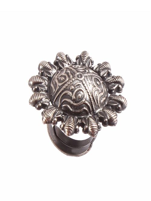 silver finger ring - 18138016 - Standard Image - 0