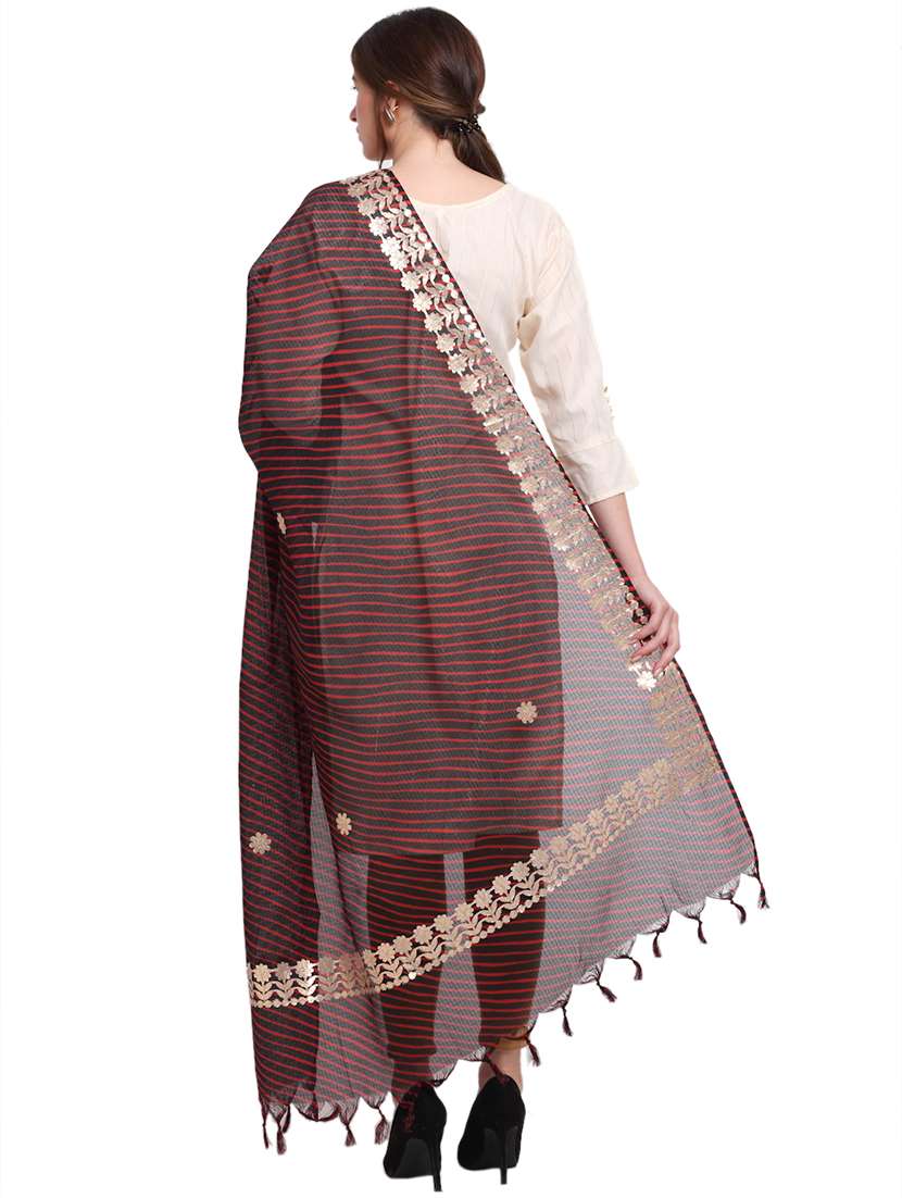 black cotton blend dupatta - 18153250 -  Standard Image - 2