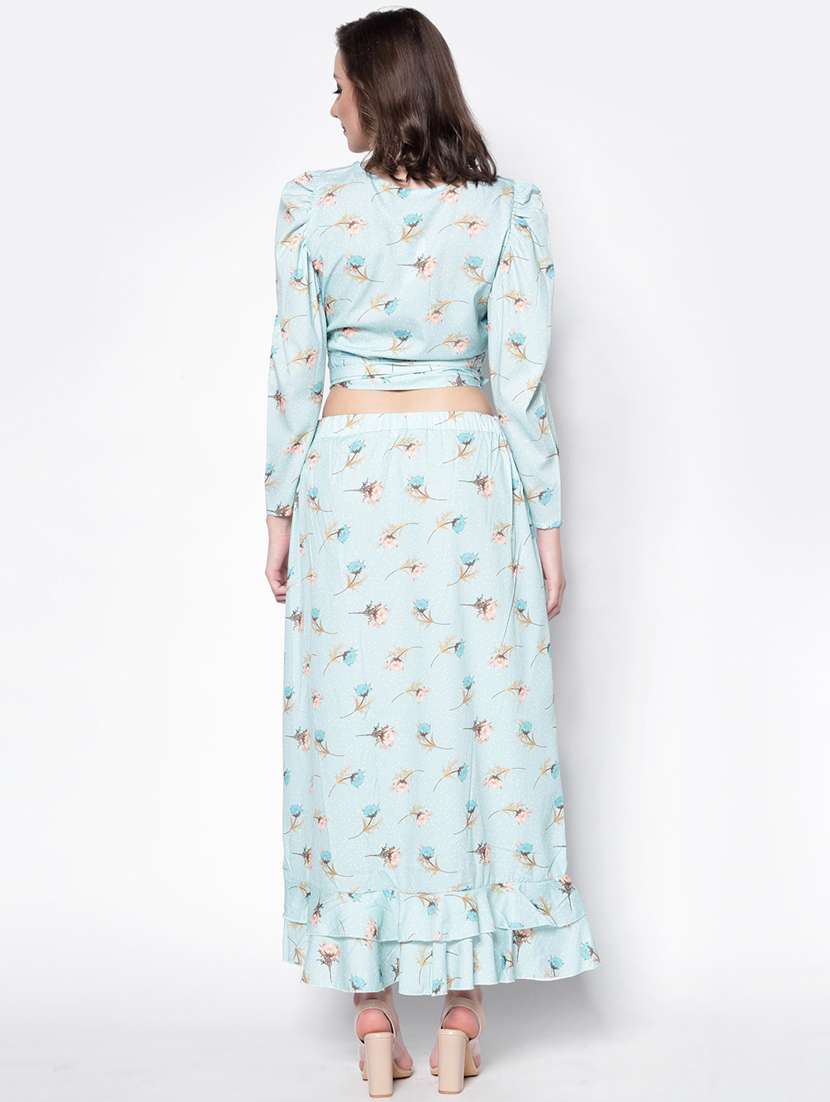 floral crop top with skirt set - 18181753 -  Standard Image - 2