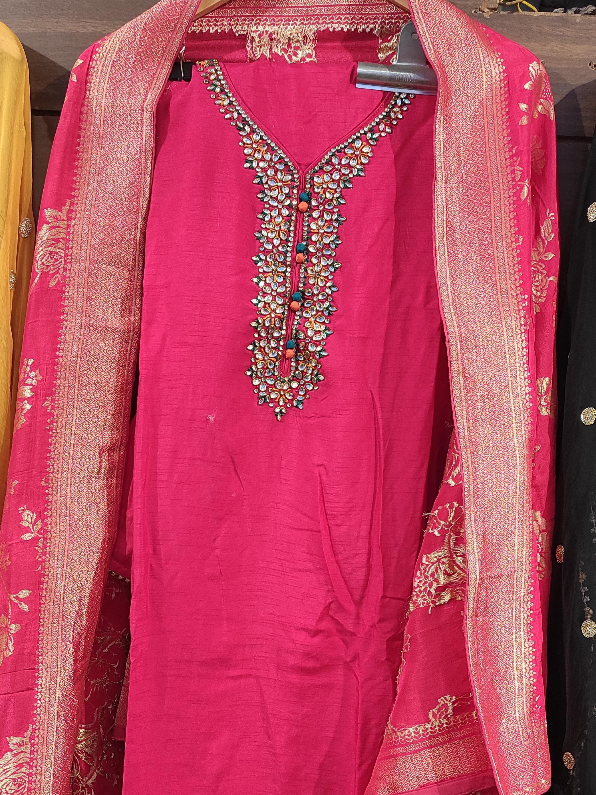 unstich suit - 18185029 - Standard Image - 2