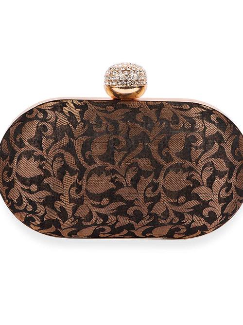 this is the perfect clutch to  - 18189048 -  Standard Image - 0
