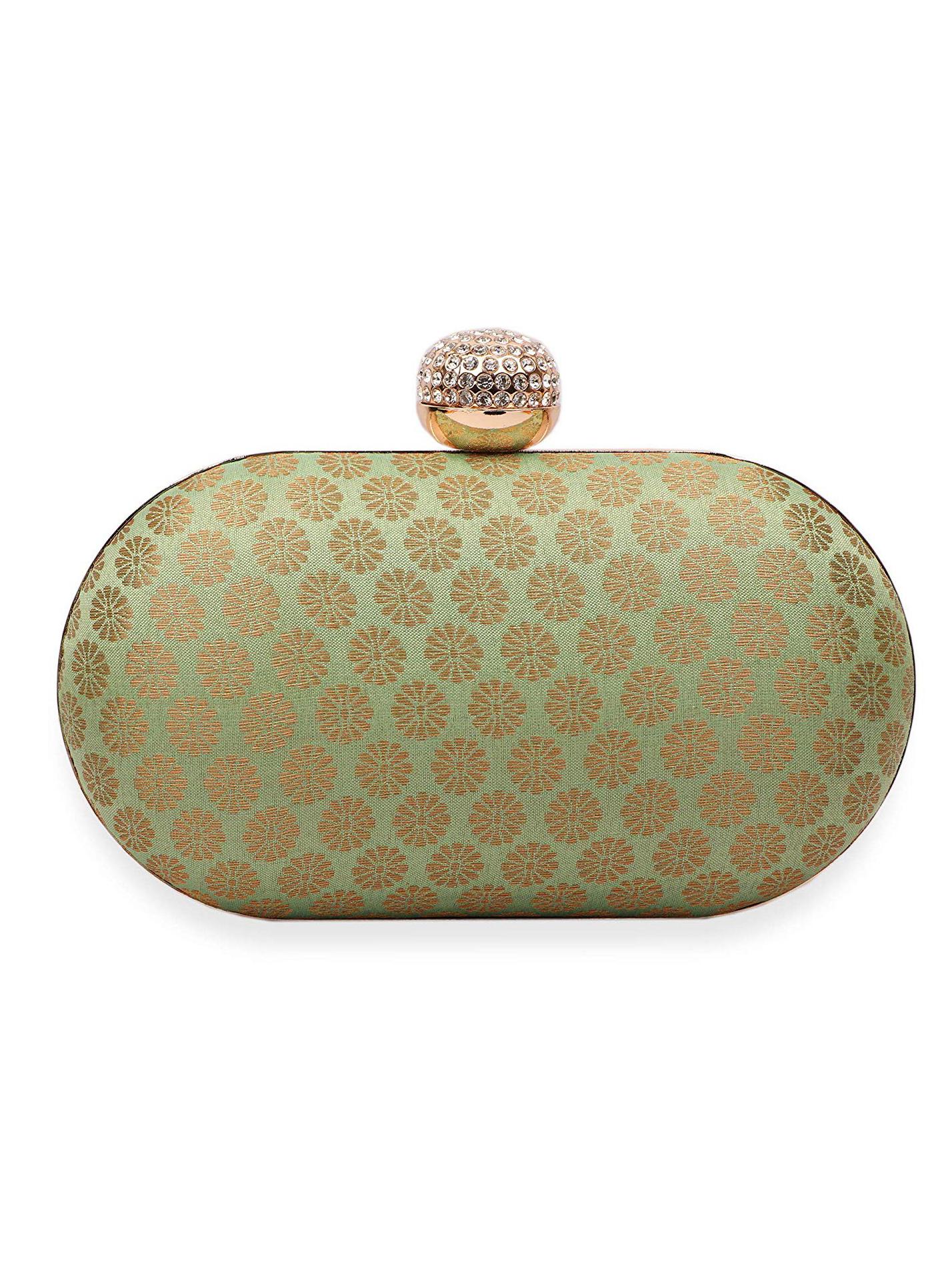this is the perfect clutch to  - 18189050 -  Zoom Image - 0