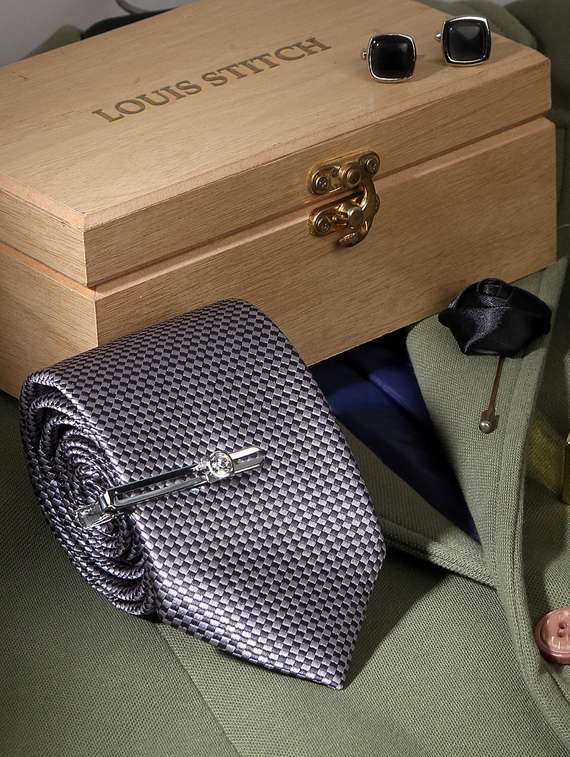 ash grey feel silk that is soft, rich in colour and beautiful to feel. the stitching thread are well finished. premium heavy quali interlining gets a perfect knot everytime. loved worldwide for sle ty