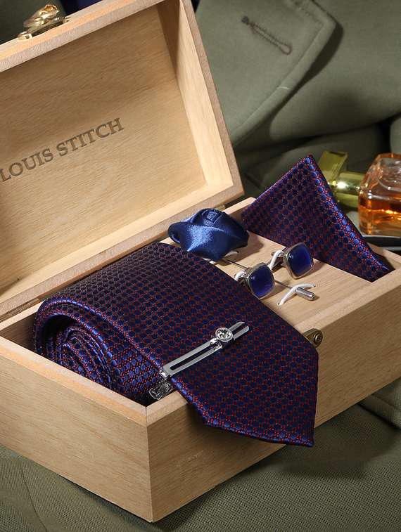 dark purple feel silk that is soft, rich in colour and beautiful to feel. the stitching thread are well finished. premium heavy quali interlining gets a perfect knot everytime. loved worldwide for sle ty