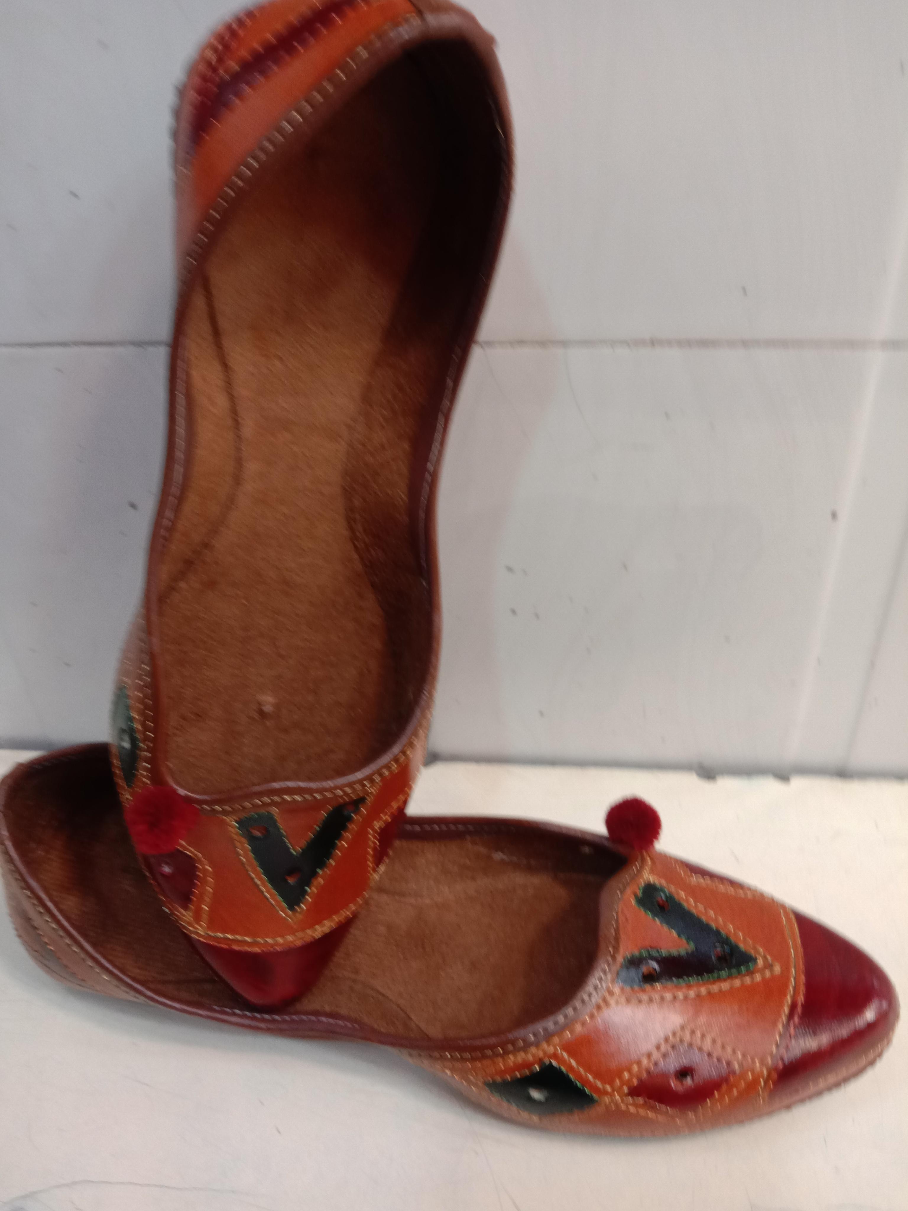 juttis - 18203487 - Standard Image - 2