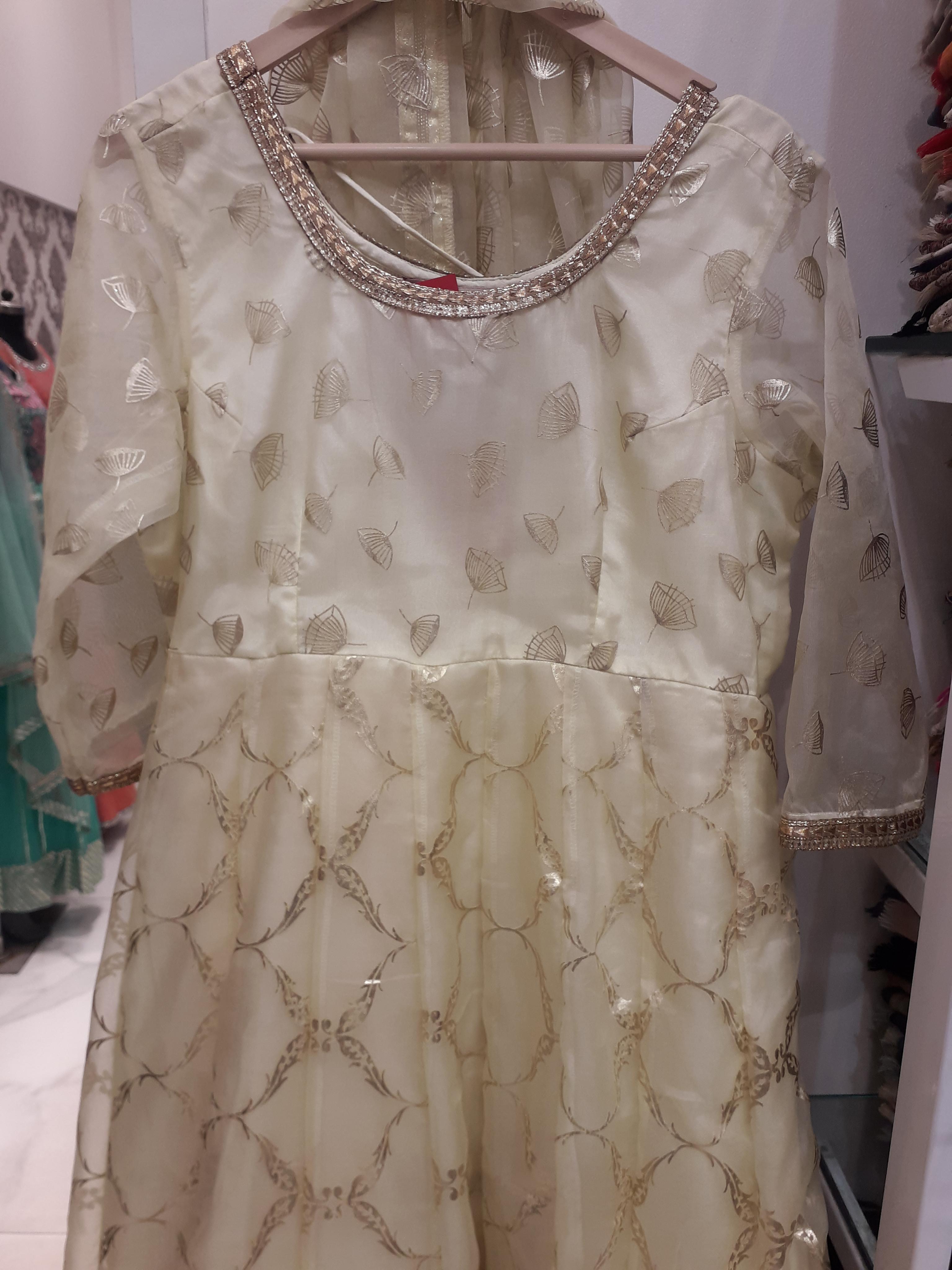 ladies gowns - 18203670 - Standard Image - 2