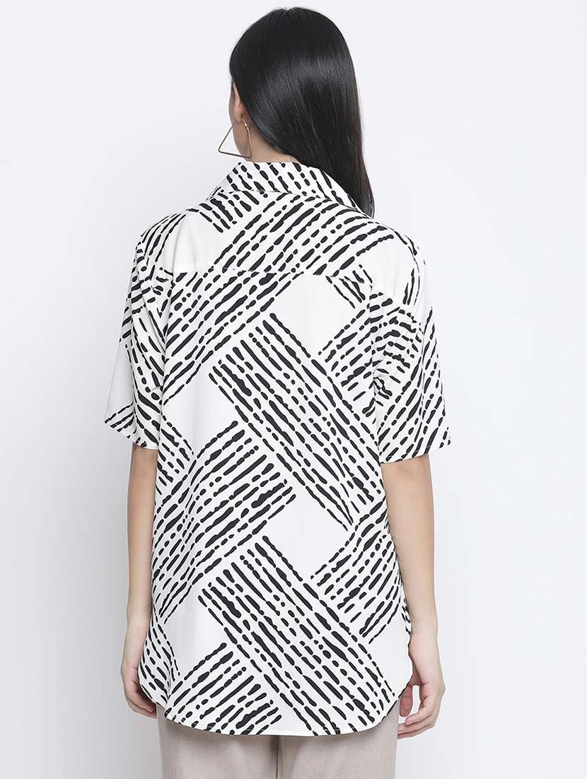 shirt collar printed top - 18210764 - Standard Image - 2
