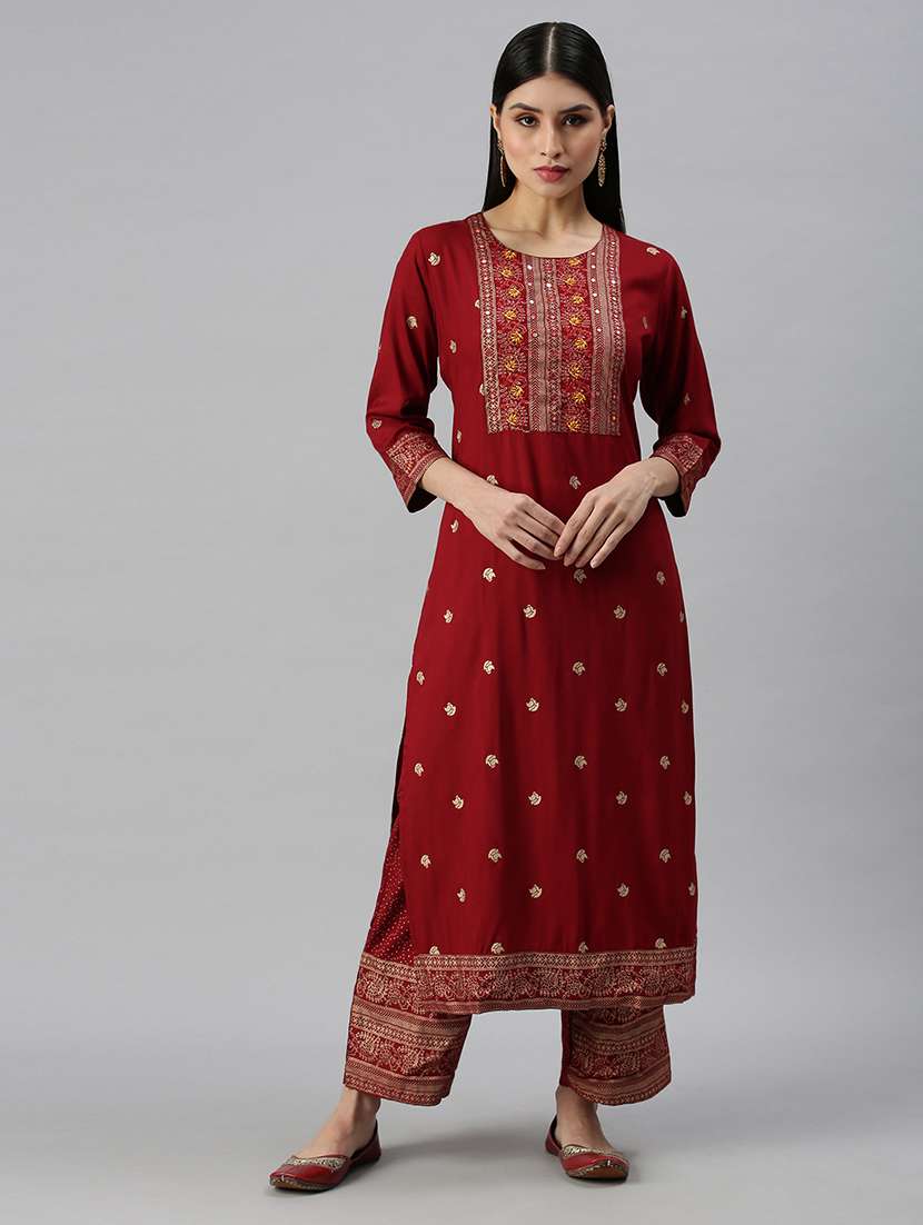 women embroidered round neck kurta palazzo set 