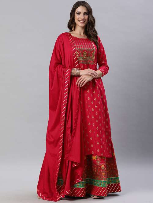 red kurta skirt set with dupatta - 18261453 - Standard Image - 0