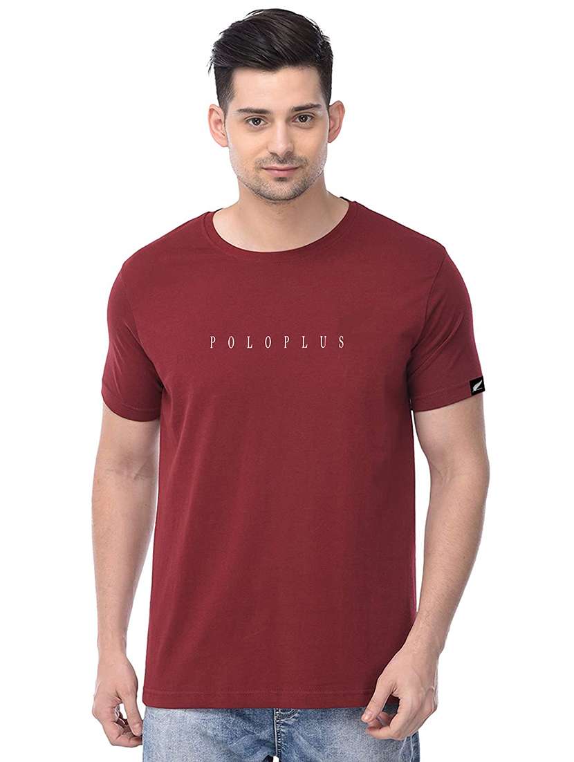 maroon chest printed t-shirt