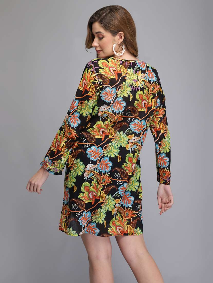 women notch neck printed straight kurti - 18284882 - Standard Image - 2