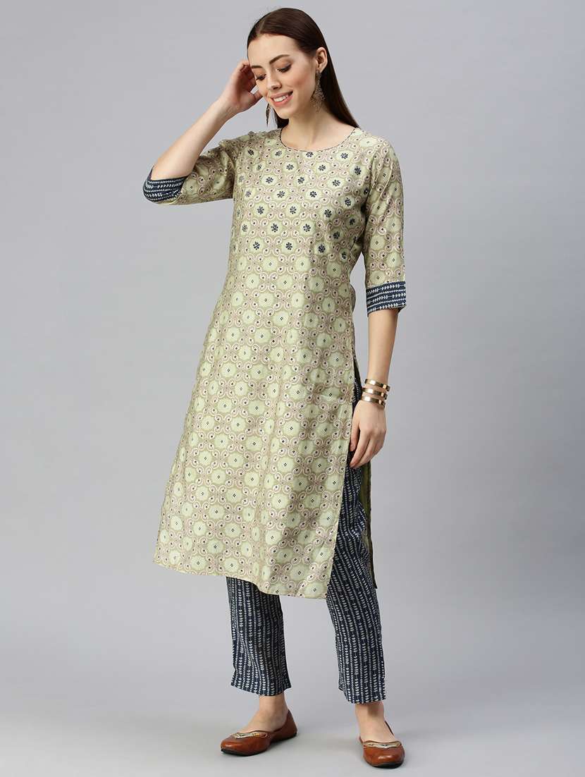 women printed round neck kurta pant set