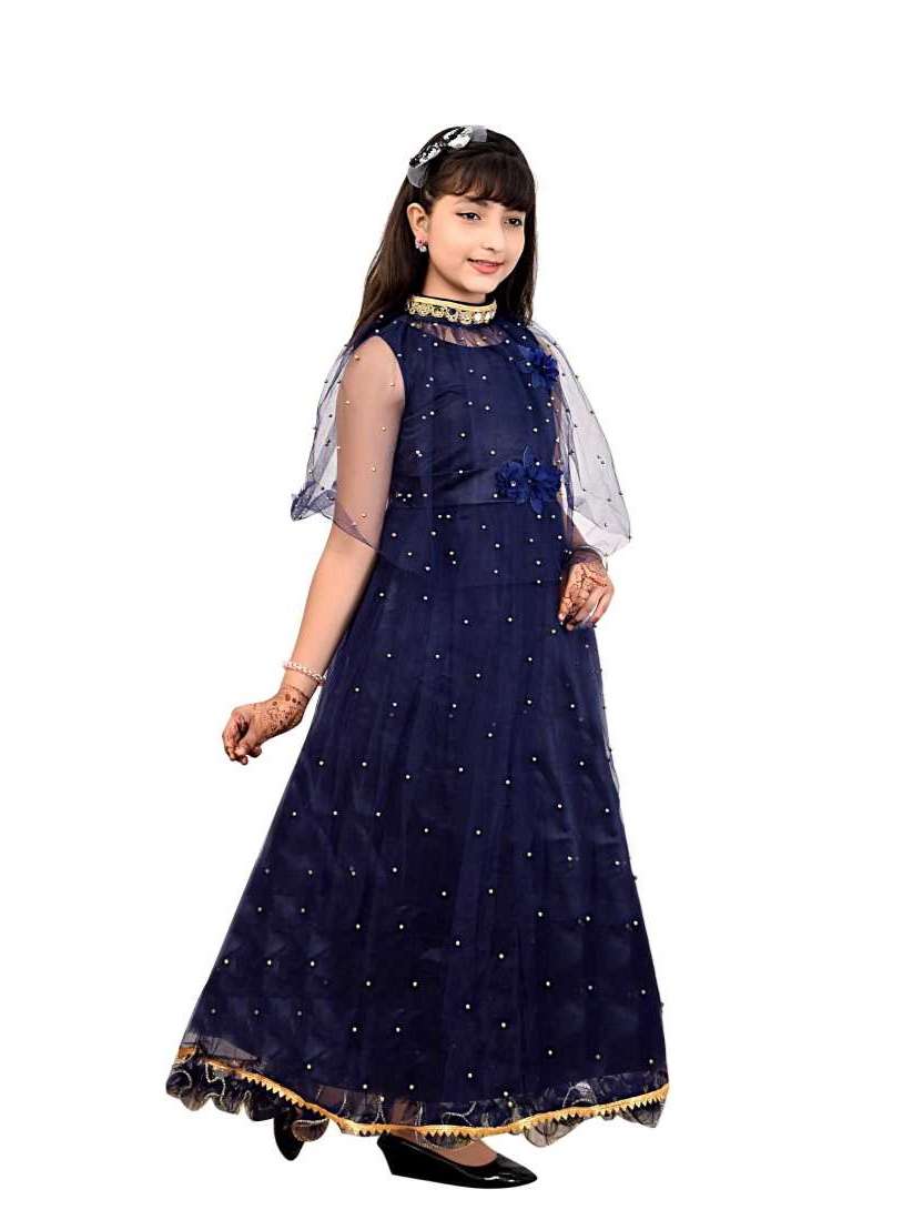inspired by celebrity looks, stylish and - 18286328 - Standard Image - 2