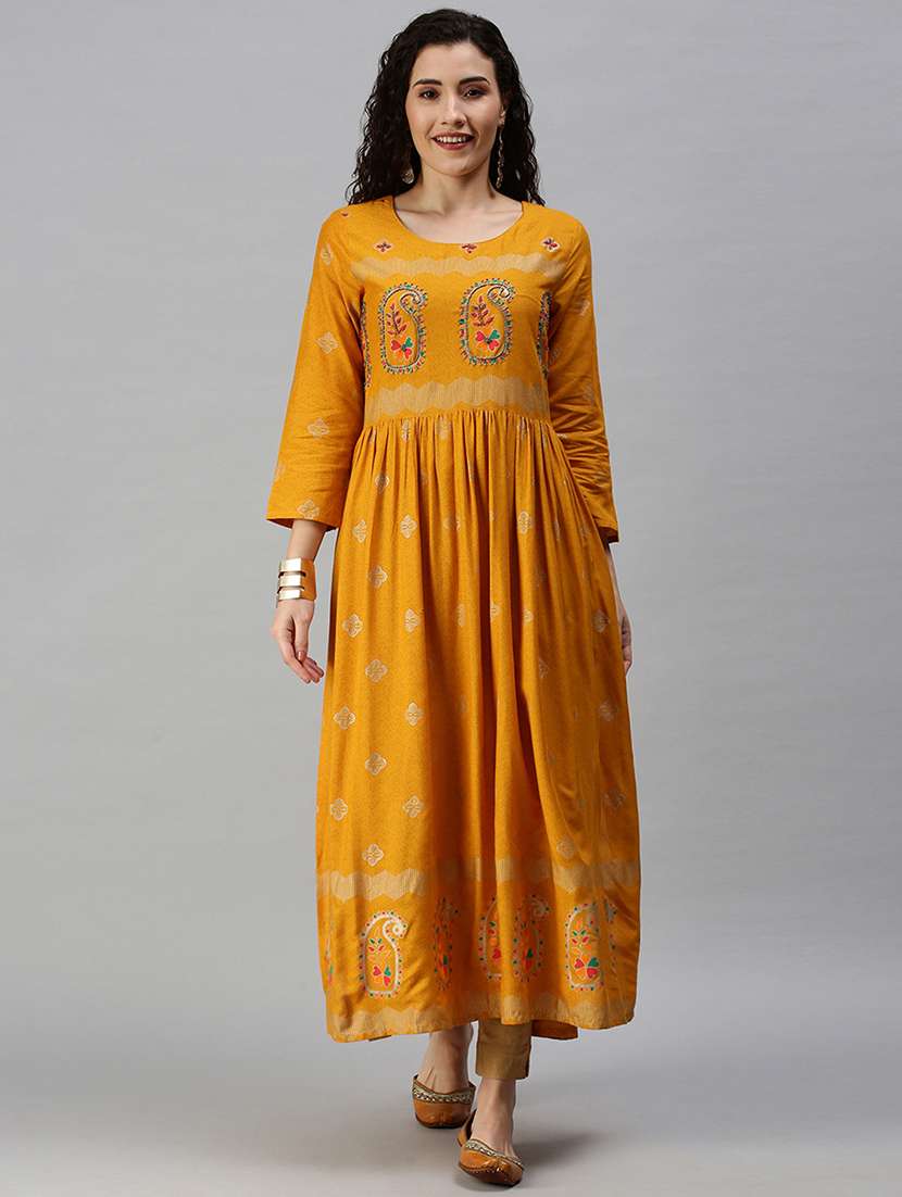 women's flared kurta