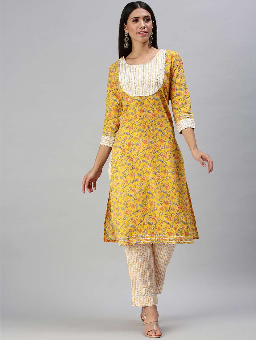 women floral round neck kurta pant set