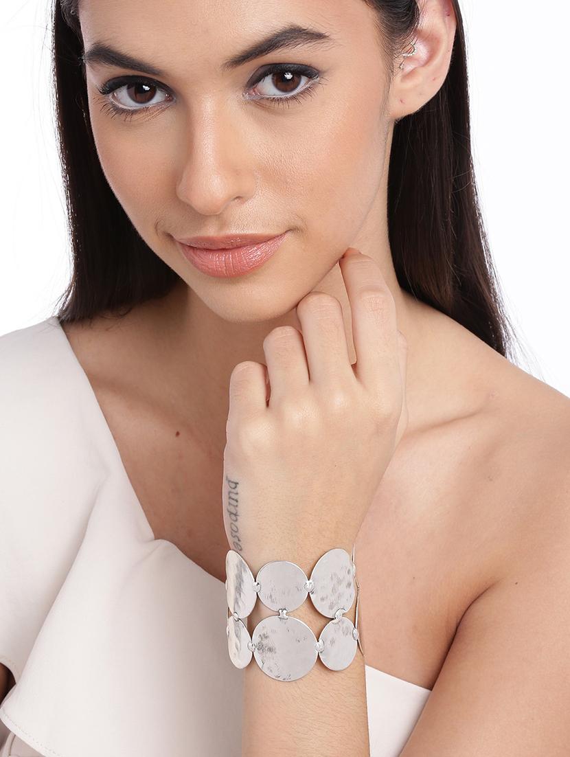 silver metal cuffs bracelet - 18300648 - Standard Image - 2
