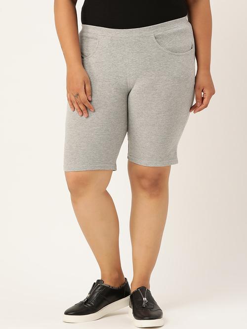 mid rise solid short - 18302711 - Standard Image - 0