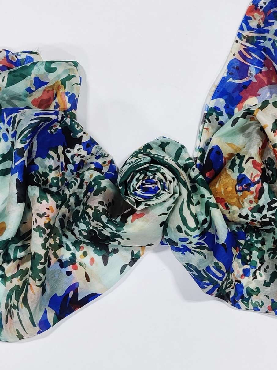 pure silk scarf english design size:  - 18304136 -  Standard Image - 2