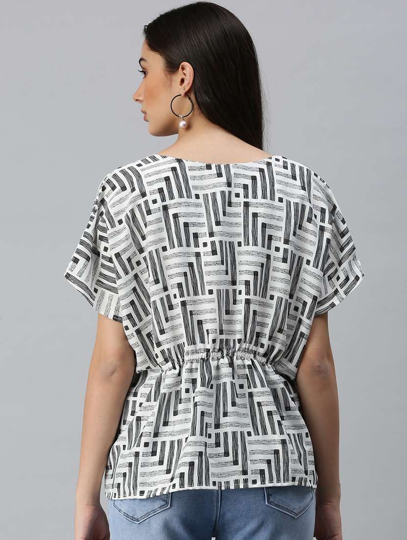 women's geometric print batwing sleeves top - 18310551 - Standard Image - 2