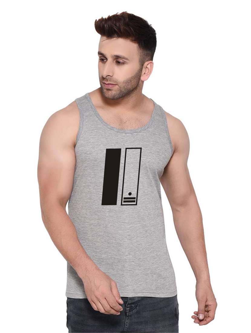 grey chest-printed vest