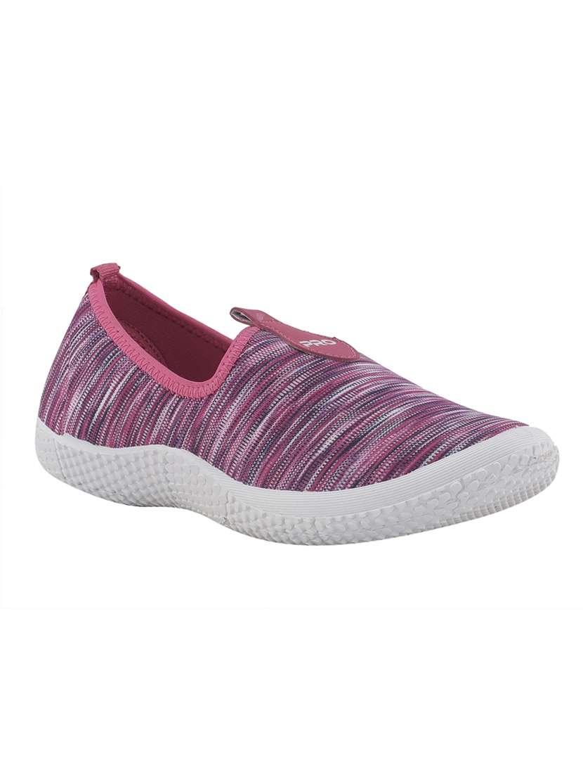 pink leatherette sneaker