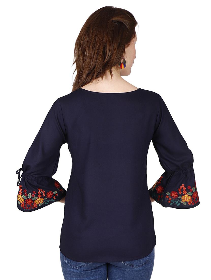 round neck solid top - 18349211 - Standard Image - 2