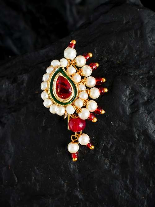 red brass pin nose - 18372543 -  Standard Image - 0