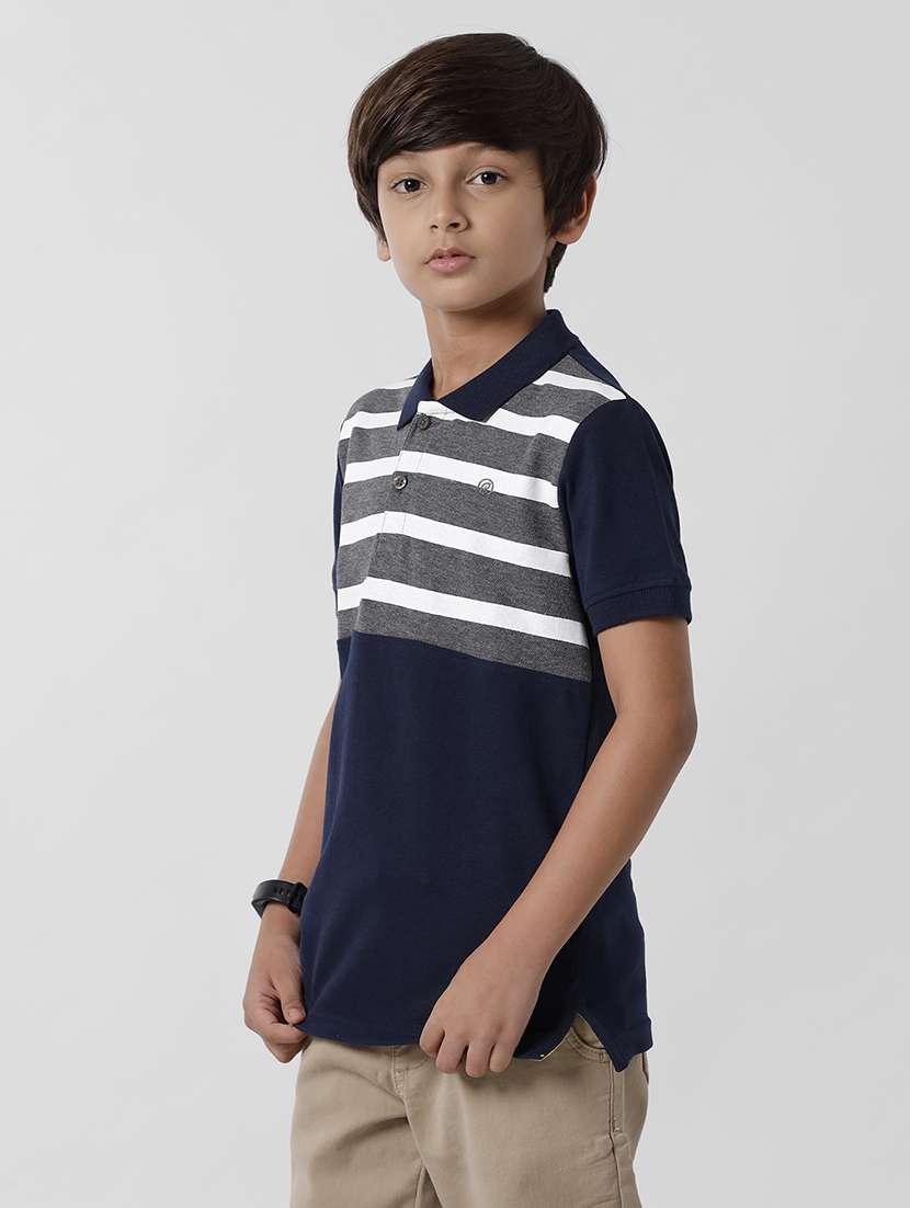 blue striped  regular t-shirt - 18391633 -  Standard Image - 2