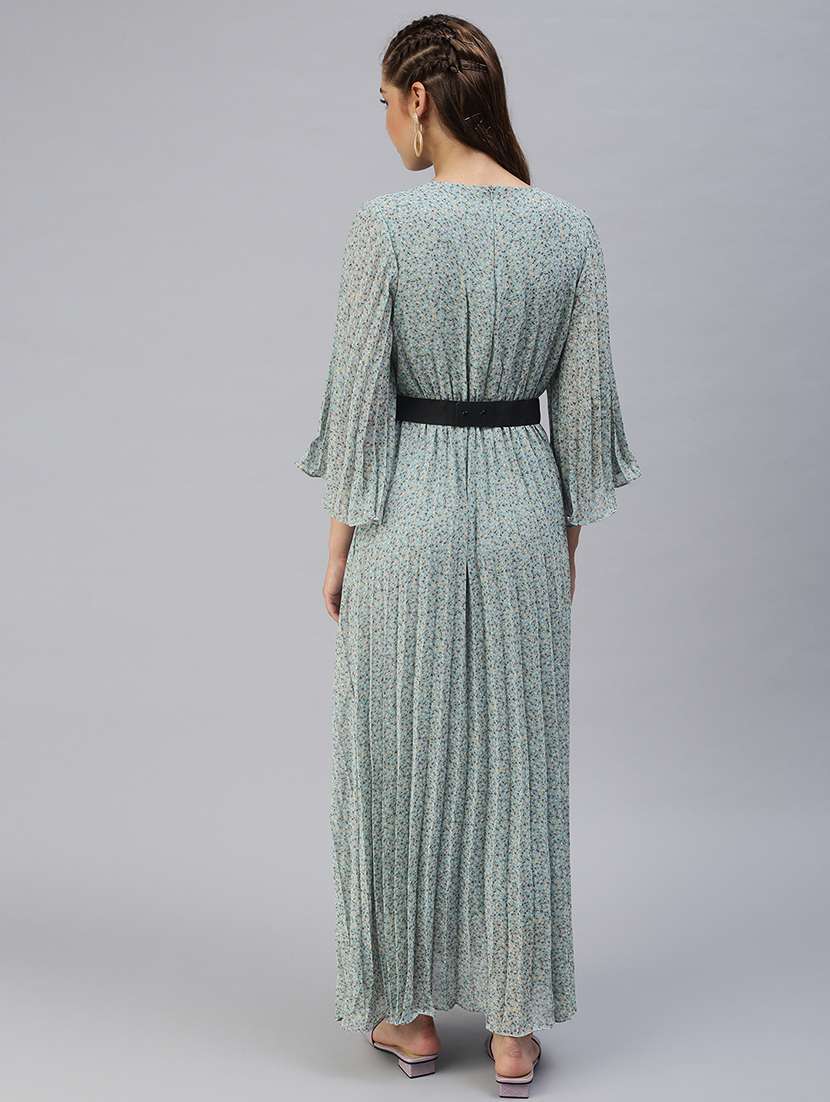 women's  floral dress - 18393334 -  Standard Image - 2