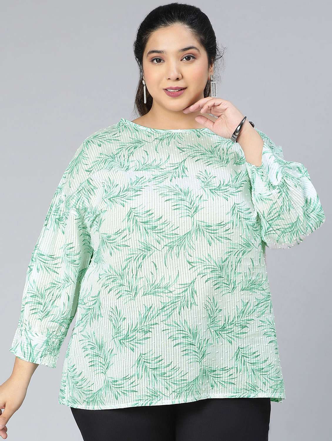 women's straight round neck top