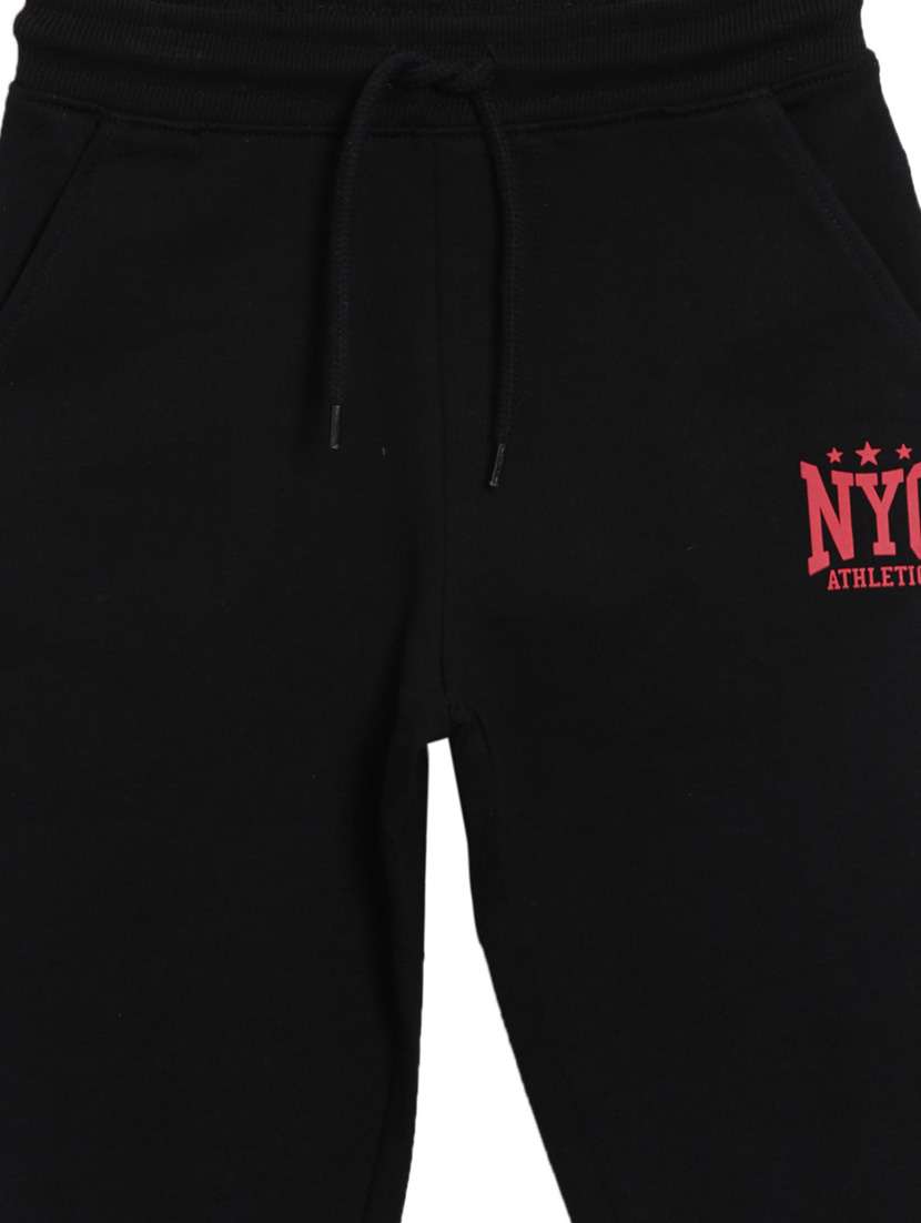 black solid track wear - 18413766 -  Standard Image - 2