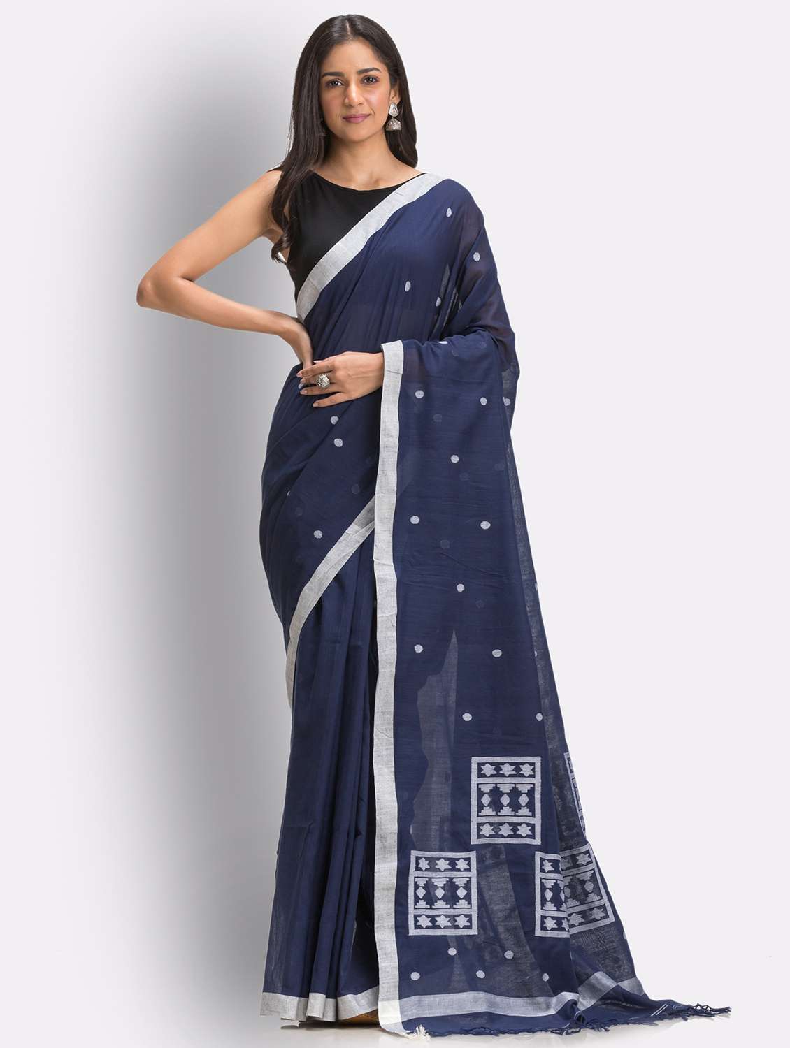 women's null navy blue colored saree