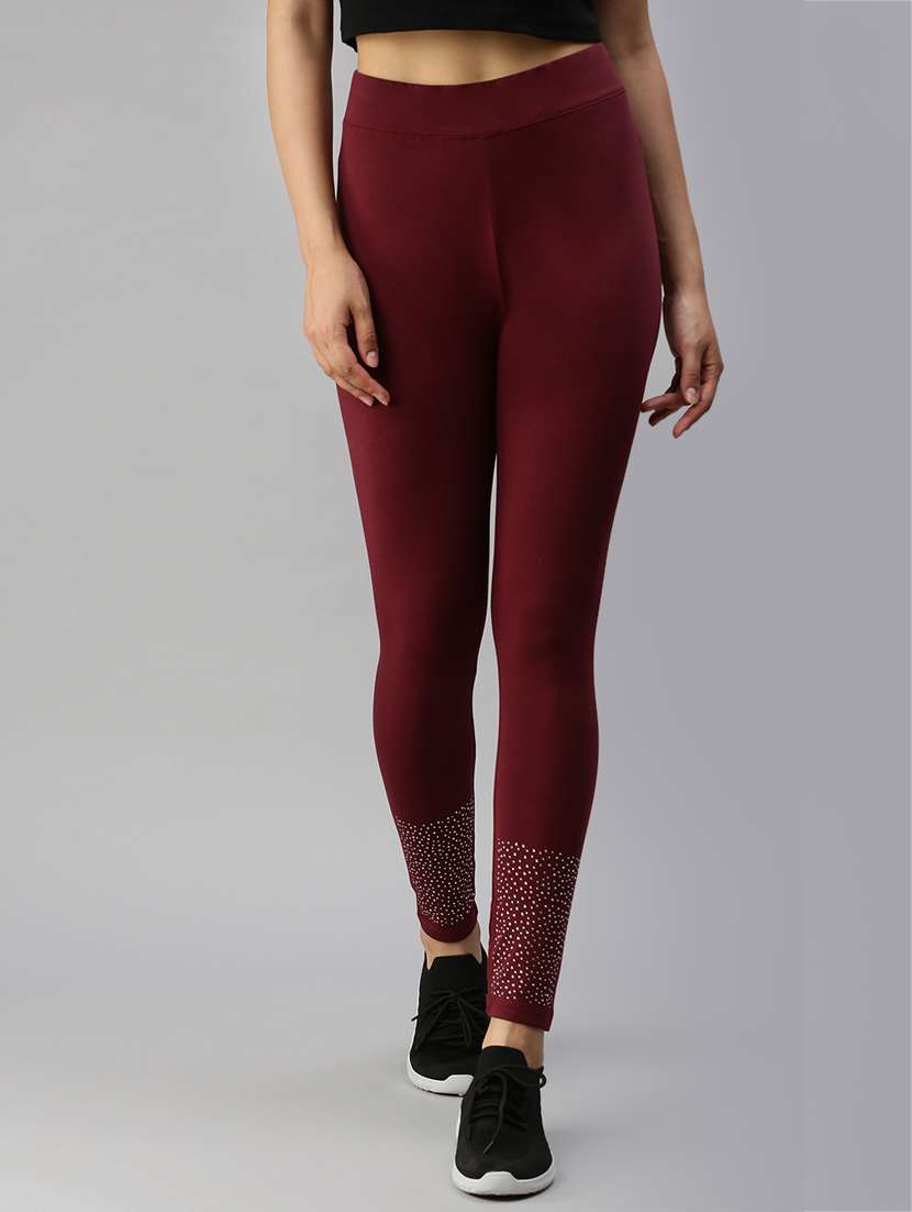 maroon printed ankle length active wear tights