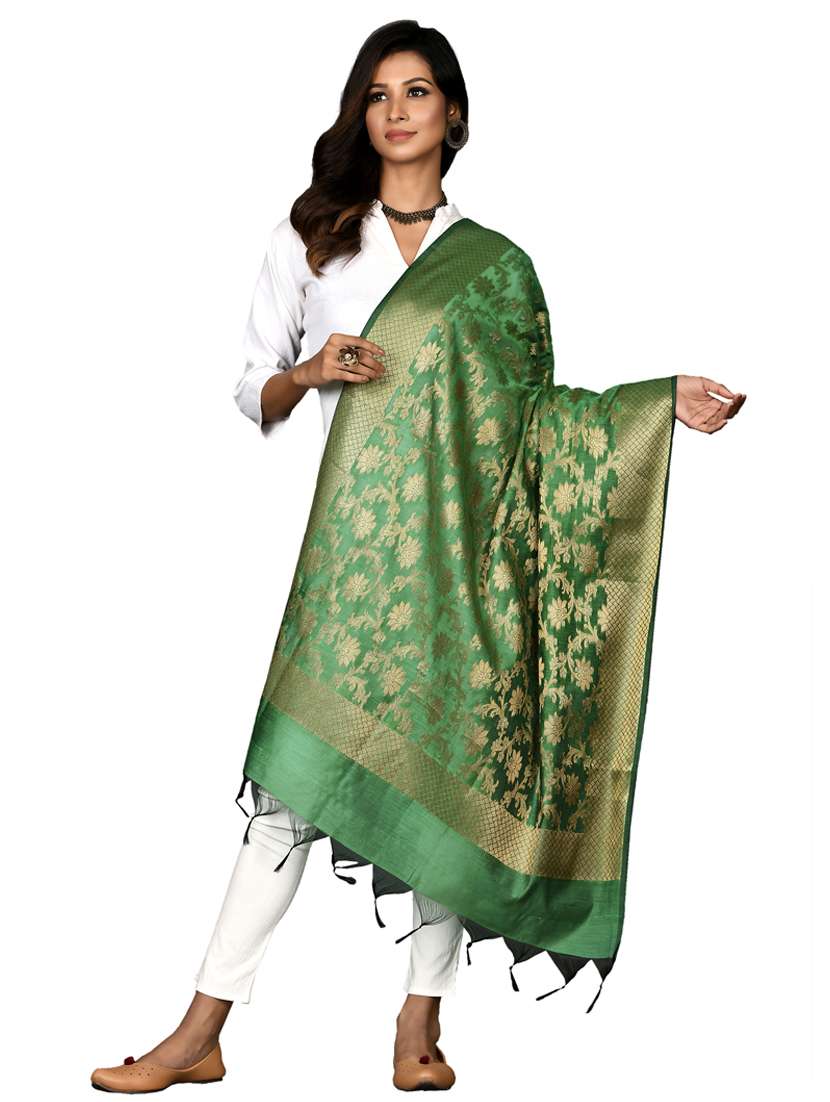 green floral print banarasi dupatta - 18421141 - Zoom Image - 0