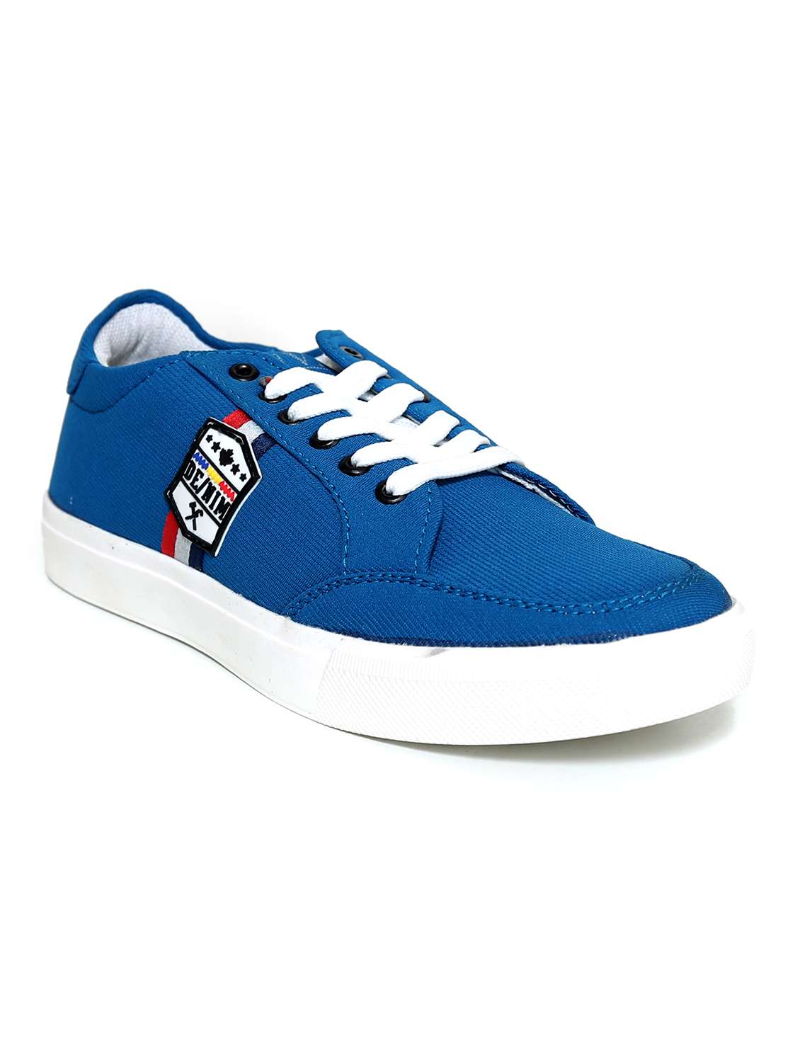men lace up casual shoes