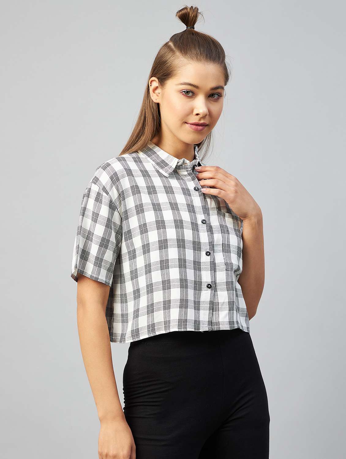 straight hem checkered crop shirt - 18426979 -  Zoom Image - 0