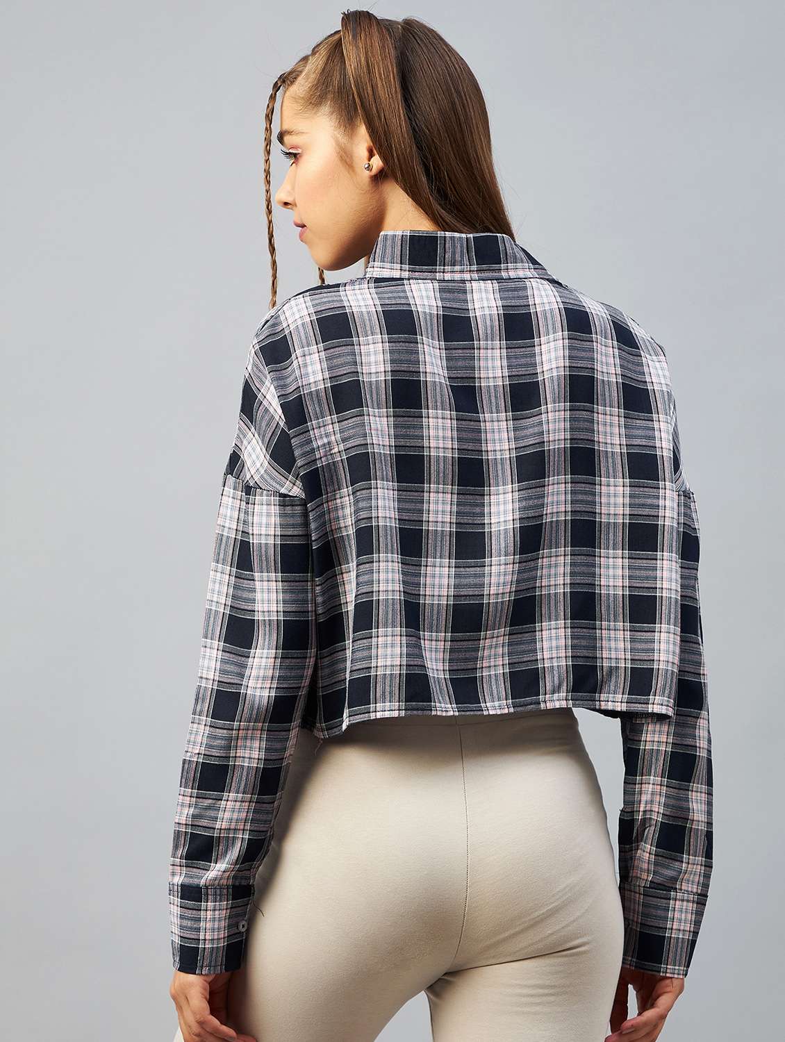 long sleeved checkered crop shirt - 18426991 -  Standard Image - 2