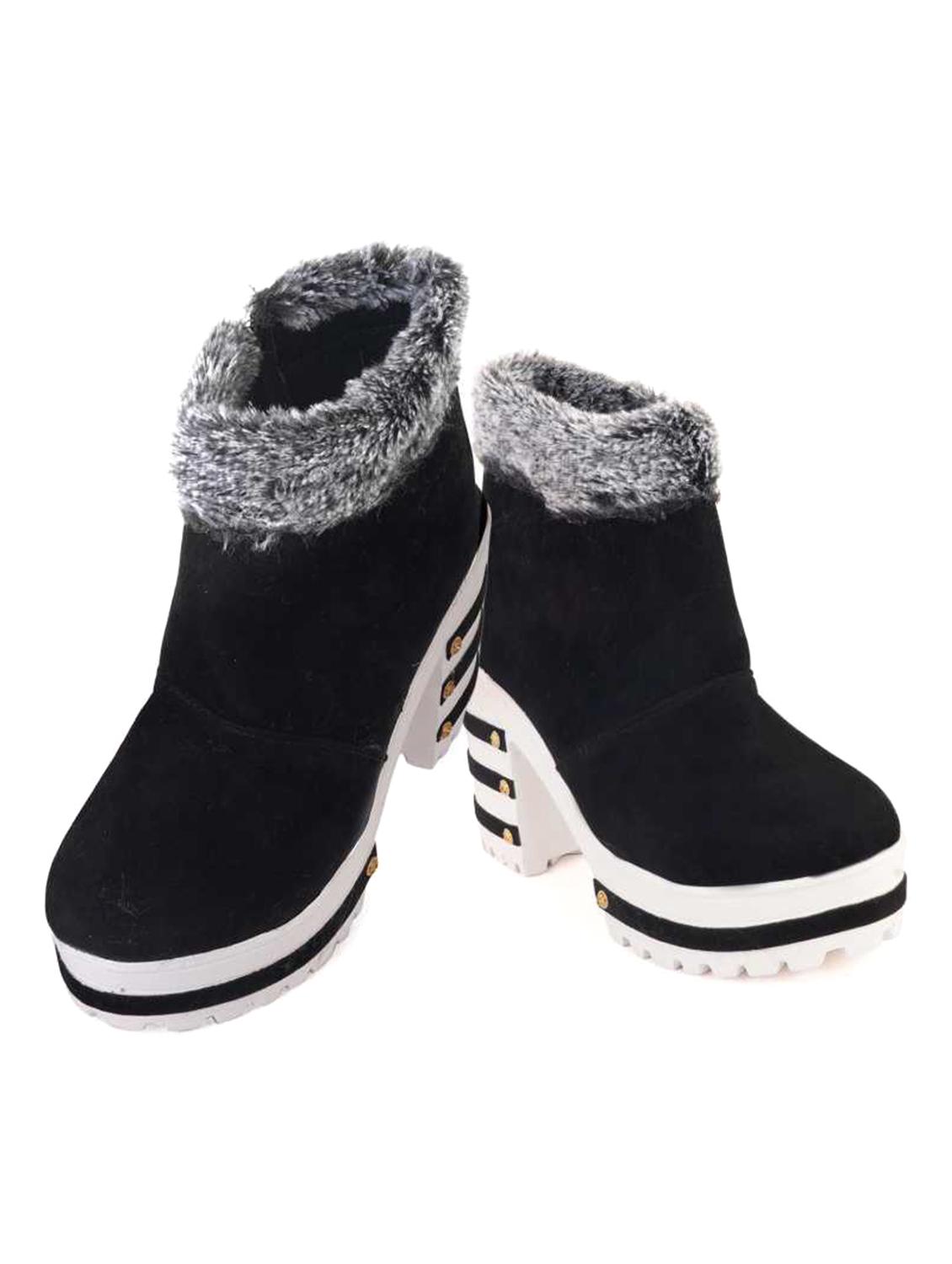 women black ankle length lace up boot