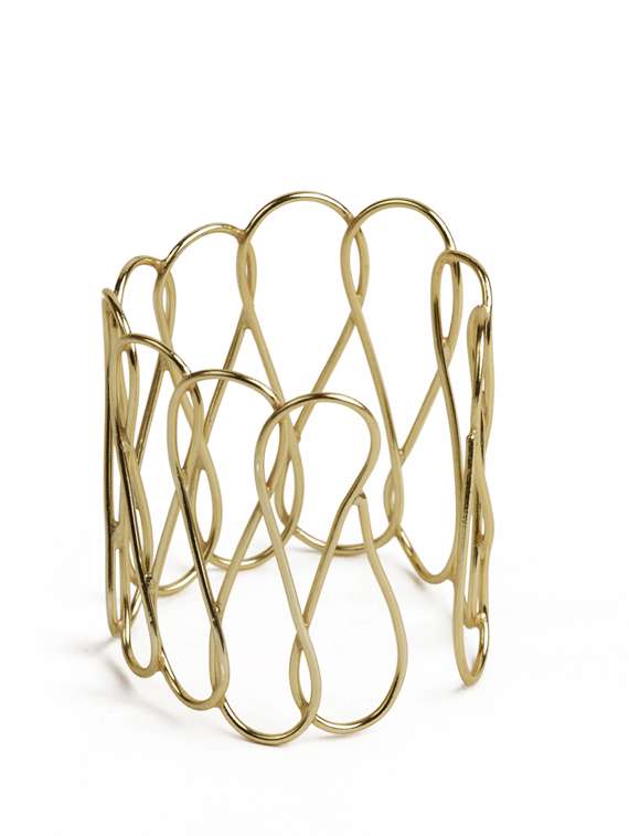 rich gold bracelet