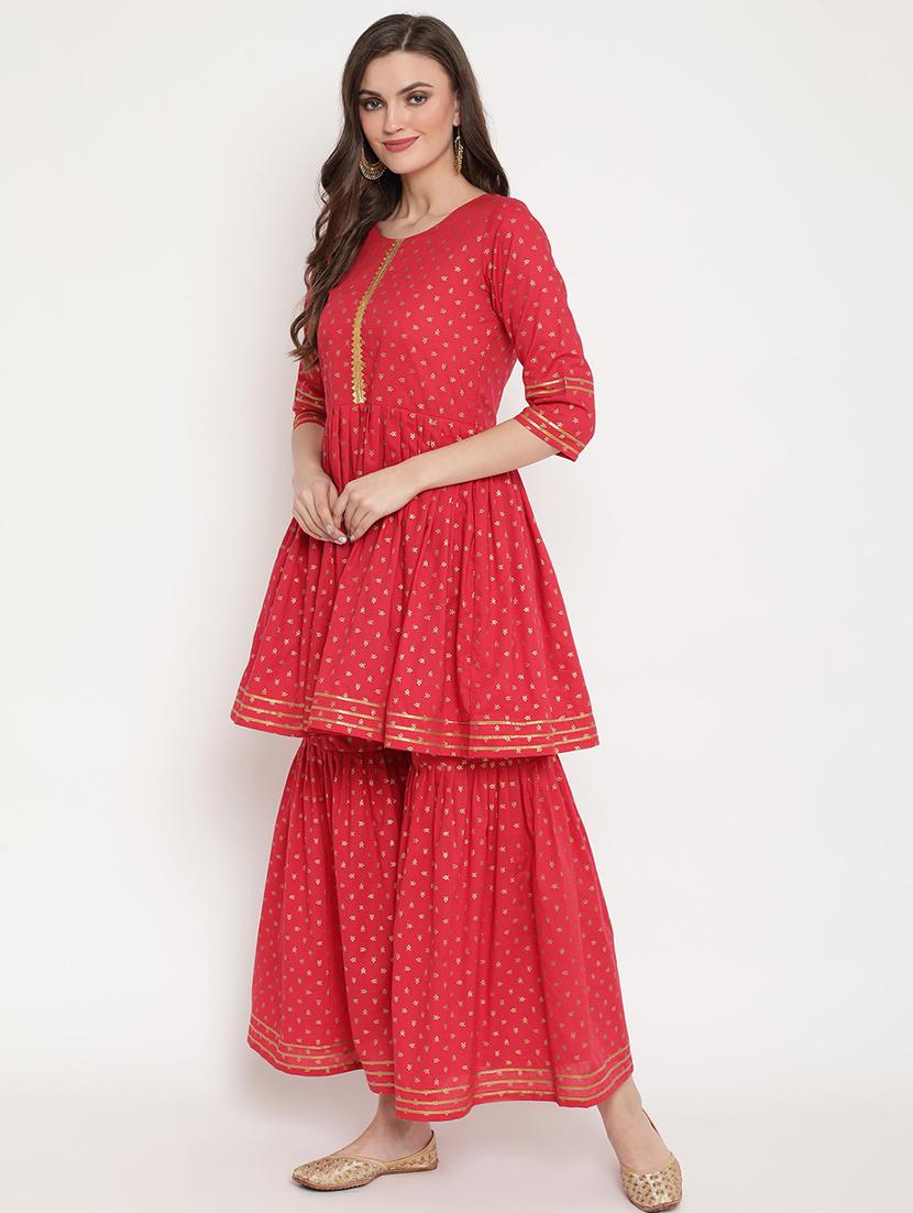 foil print suit set - 18451180 - Standard Image - 2