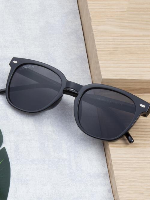 jagger wayfarer in grey sunglasses - 18462419 - Standard Image - 0