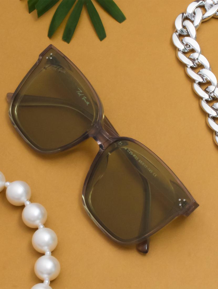 rylan square in green sunglasses - 18462458 - Zoom Image - 0
