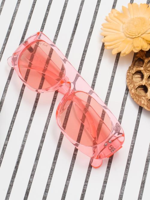 lyon square in brown sunglasses - 18462466 - Standard Image - 0