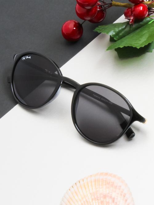 somoon round in grey sunglasses  - 18462520 -  Standard Image - 0