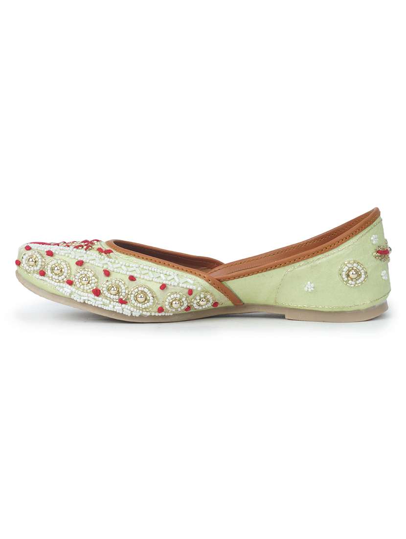 women green slip on mojari - 18463194 -  Standard Image - 2
