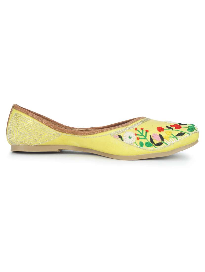 women yellow embroidered ethnic juttis - 18463281 -  Standard Image - 2