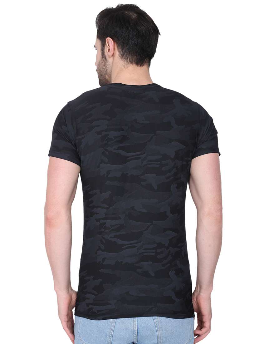 navy-blue camouflage t-shirt - 18470226 -  Standard Image - 2